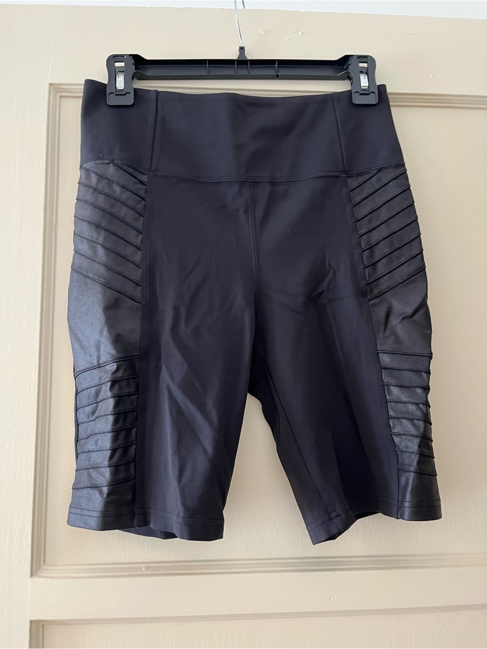 Athleta Delancey Gleam Moto Short